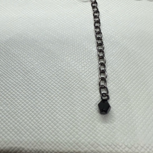 Elegant Black Necklace with Silver Accents - Picture 4 of 4